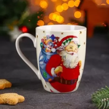 Кружка фарфоровая Доляна «Дед мороз», 350 мл