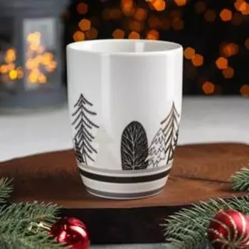 Кружка фарфоровая Доляна «Новогодний лес», 350 мл