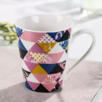 Кружка фарфоровая Доляна «Треугольники», 320 мл