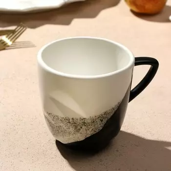 Кружка "Снежные горы", чёрно-белая, 350 мл