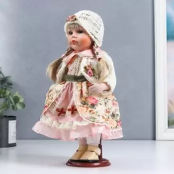 Кукла коллекционная керамика "Алёна в розовом платье и белой вязанной кофте" 30 см