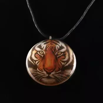 Кулон круглый "Тигр", селенит