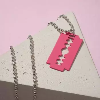 Кулон "Лезвие", цвет ярко-розовый в серебре, 48 см