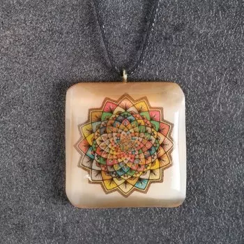 Кулон "Мандала", квадрат, селенит