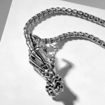 Кулон мужской "Кости" жест, цвет серебро, 70см