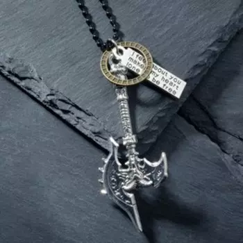 Кулон мужской "Секира" с узорами, цвет чёрный в чернёном серебре, 48см