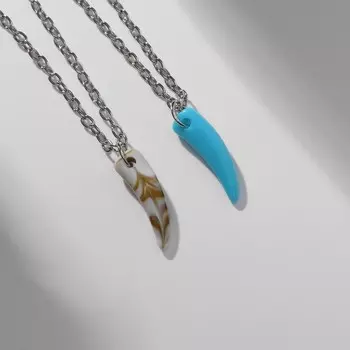 Кулоны парные «Клыки», 45 см, цвет бежево-голубой в серебре