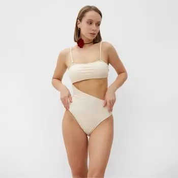 Купальник женский слитный с вырезом на животе MINAKU, размер 46, молочный