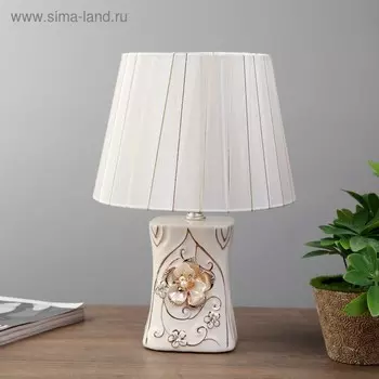 Лампа настольная "Адель" 1x40Вт E14 золото-белый 20х20х29 см.
