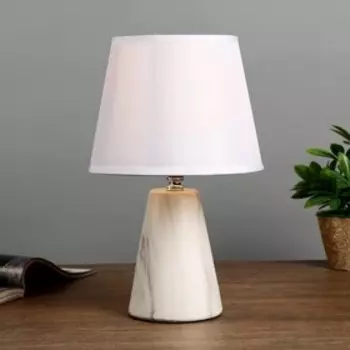 Лампа настольная "Глория" 1х40Вт Е14 белый 22х22х35 см RISALUX