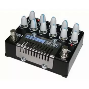 Ламповый гитарный предусилитель с блоком питания AMT Electronics SS-20