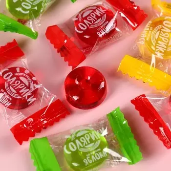 Леденцы «8 марта» в коробке, вкус: яблоко, ананас, вишня, 50 г.