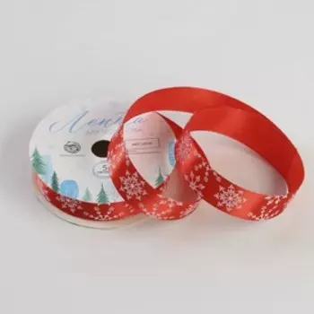 Лента декоративная атласная «Снежинки на красном», 2 см х 5 м