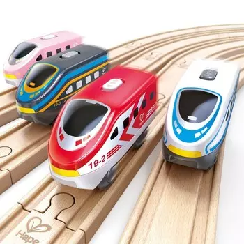 Локомотив Hape «Мой поезд», на батарейках, разноцветный