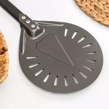 Лопатка перфорированная Delicate, 63×23 см, цвет коричневый