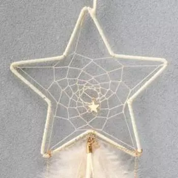 Ловец снов "Звездочка с кремовыми перьями" 28х15 см