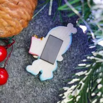 Магнит "Малышка с подарком" 5,5х3х1см