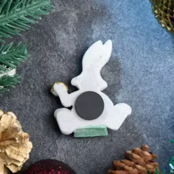 Магнит "Заяц олигарх" 4х2х7см МИКС