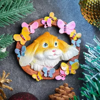 Магнит "Заяц в венке" 8см МИКС