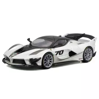 Машинка гоночная Bburago Ferrari Fxx-K Evo 2017, Die-Cast, 1:43, цвет белый