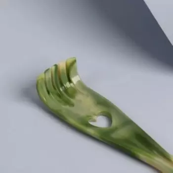 Массажёр - чесалка, двусторонний, универсальный, 2 колеса, 45,2 × 3,6 × 3,3 см