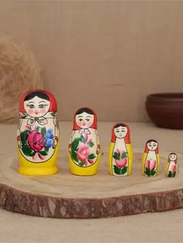 Матрешка традиционная 5 кукольная малая