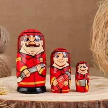 Матрёшка «Пожарный», 3 кукольная. 10 см