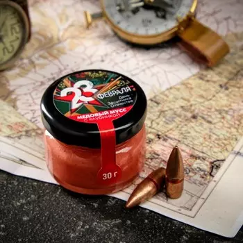 Медовый мусс «День Защитника Отечества», с клубникой, 30 г