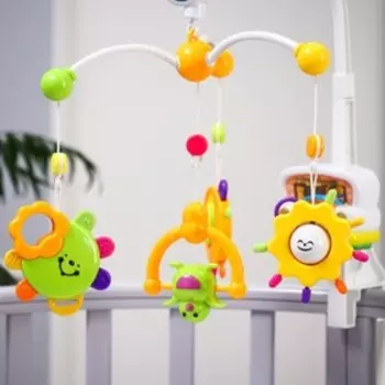 Мобиль музыкальный «Счастливое сокровище», заводной, наклейка МИКС