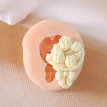 Молд силиконовый "Букет цветов" 2,1х2,8 см