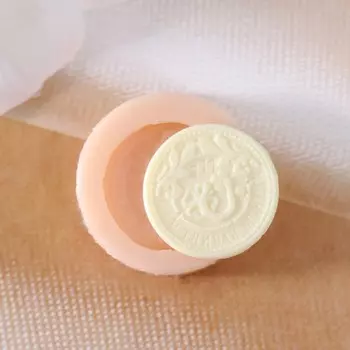 Молд силиконовый "Монета счастливая 777" d-2 см