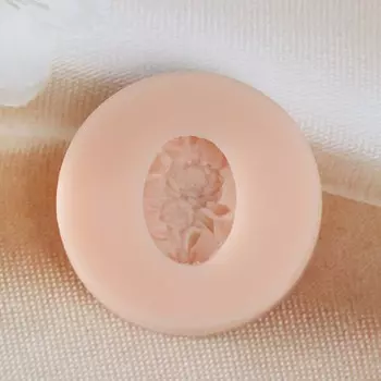 Молд силикон "Букет роз в овале" 2,3х1,6х0,4 см