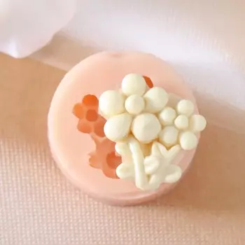 Силиконовый молд, форма для заливки «Спирея», 2.52.8 см