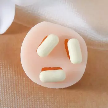 Молд "Таблетки" 1х0,5х0,3 см