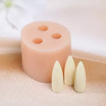 Молд силиконовый "Три пули" d пули 8 мм,длина 23 мм