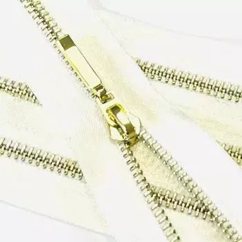 Молния металлическая №3, неразъёмная, длина 30 см, цвет молочный атлас