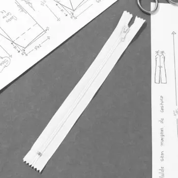 Молния «Спираль», №3, неразъёмная, замок автомат, 20 см, цвет белый, цена за 1 штуку