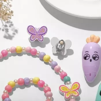 Набор детский «Выбражулька» 5 предметов: клипсы, бусы, браслет, 2 фломастера, бабочки, цвет МИКС