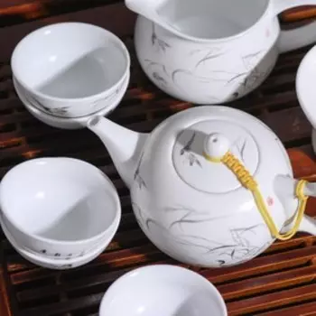 Набор для чайной церемонии керамический «Полёт», 10 предметов: 6 пиал 20 мл, чайник 150 мл, чахай 210 мл, чахэ с подставкой 80 мл, цвет белый