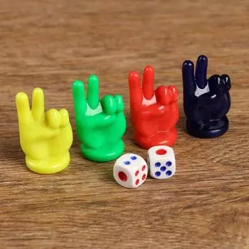 Фишки для настольных игр 4 шт. 3.91.9 см, кубики 1.2 см 2 шт.