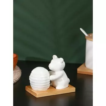 Набор для специй BellaTenero «Мишка с ульем», солонка 40 мл, перечница, 40 мл, на бамбуковой подставке, фарфор, белый