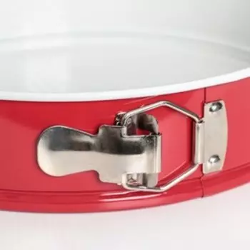 Набор форм для выпечки разъёмных Доляна «Флёри. Круг», 3 предмета: d=28/26/24 см, с керамическим покрытием, цвет красный