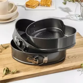 Набор форм для выпечки разъёмных Доляна «Элин. Сердце», 3 предмета: 23/25/296 см, антипригарное покрытие, цвет чёрный