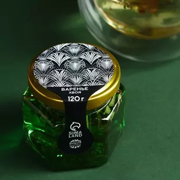 Подарочный набор «Лучшему из лучших»: чай травяной 50 г., варенье из хвои 120 г.