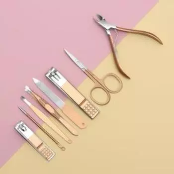 Набор маникюрный, 8 предметов, в футляре, цвет бежевый, розовое золото