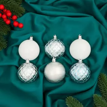 Ёлочные игрушки «Агнет», шары новогодние, набор 12 шт., d=6 см, белый/серебристый