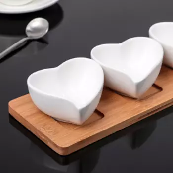 Набор соусников «Эстет.Сердце», 125 мл, 4 шт, на деревянной подставке