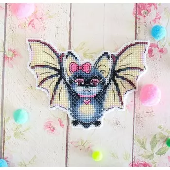 Наборы для вышивания «Летучая леди»