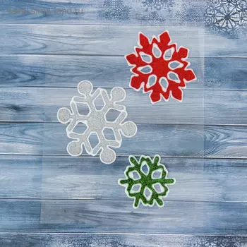 Наклейка на стекло "Снежинки" 9,5 см, 9 см, 6,5 см, красный, зелёный, серебро