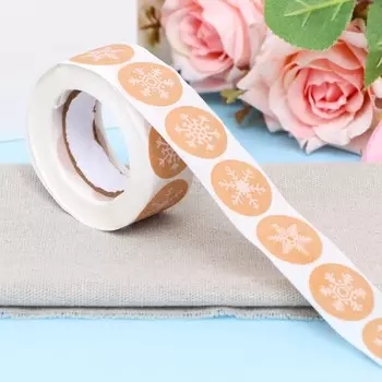 Наклейки крафт в рулоне "Снежинки",500 шт,2.5 х 2,5см